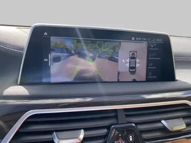 BMW 730