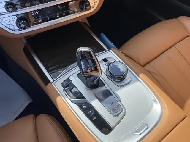 BMW 730