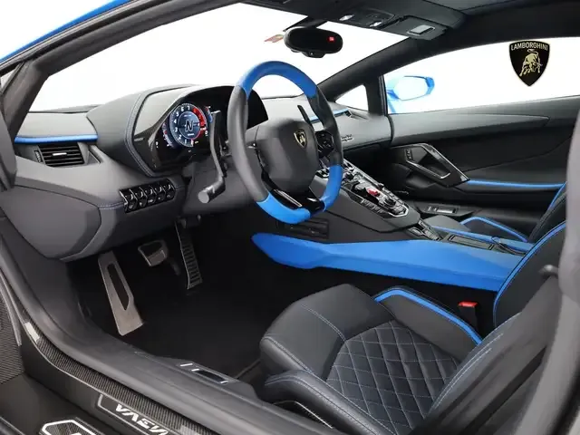 Lamborghini Aventador