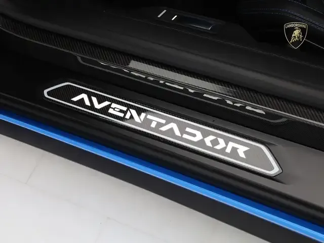 Lamborghini Aventador