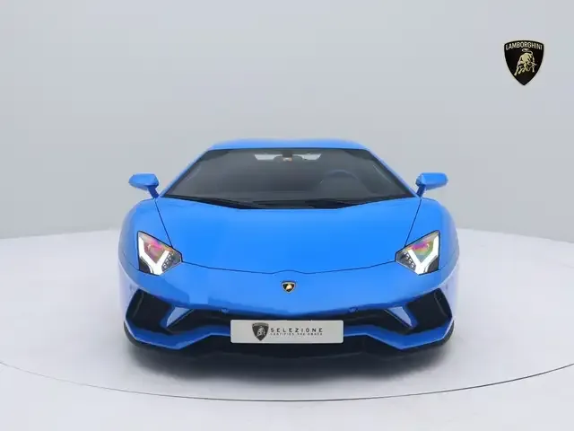 Lamborghini Aventador