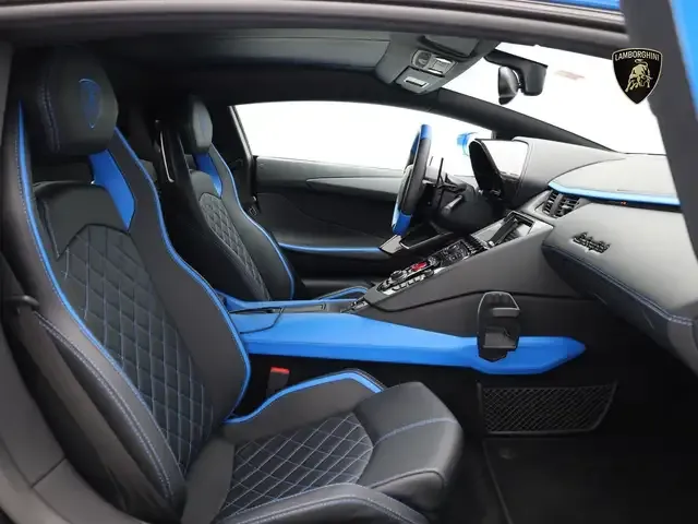 Lamborghini Aventador