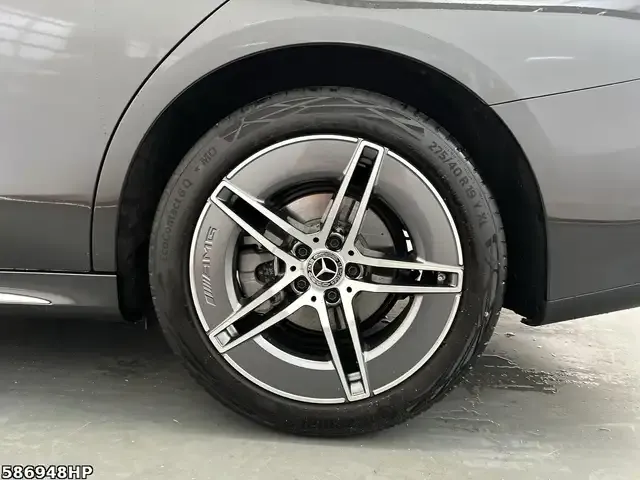 Mercedes-Benz E 200