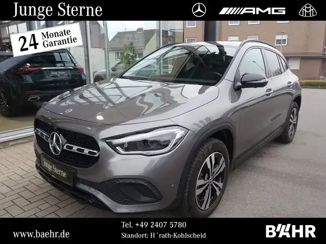 Mercedes-Benz GLA 200