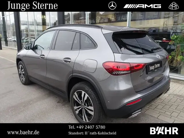 Mercedes-Benz GLA 200