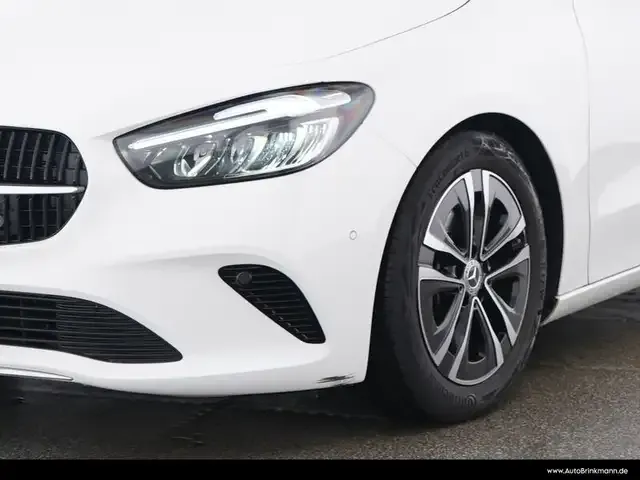 Mercedes-Benz B 180