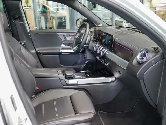Mercedes-Benz EQB 350