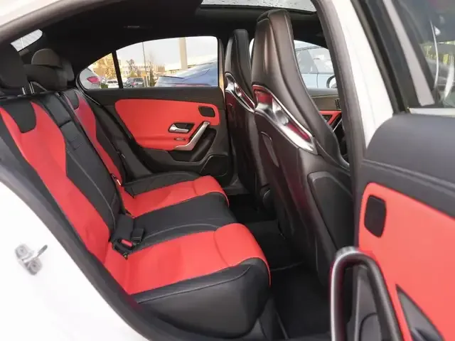 Mercedes-Benz A 35 AMG