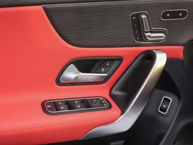 Mercedes-Benz A 35 AMG