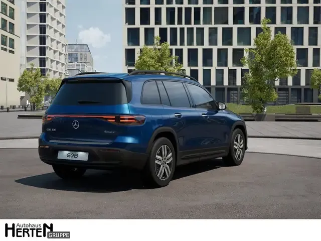 Mercedes-Benz EQB 300