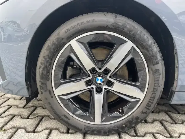 BMW 223