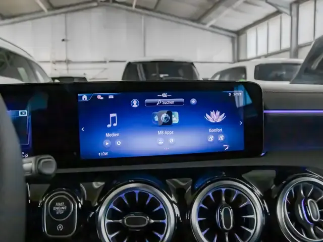 Mercedes-Benz CLA 180