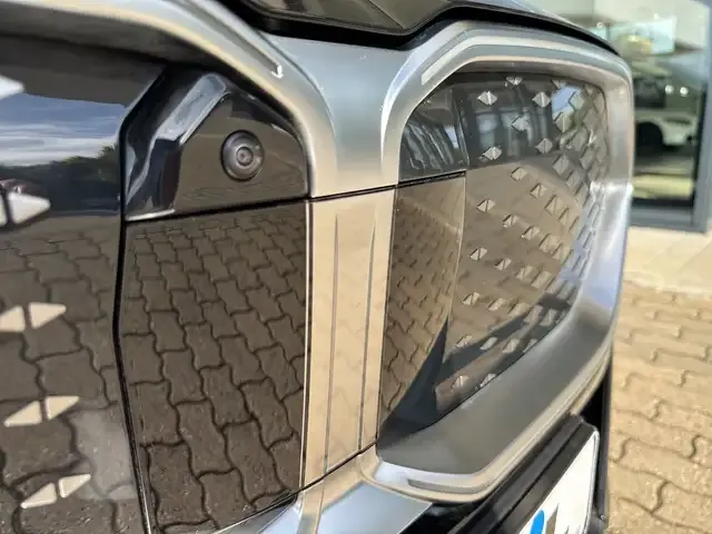 BMW iX2
