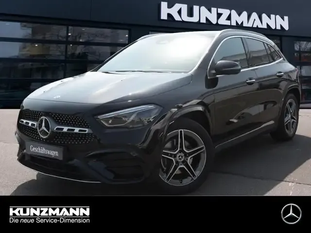 Mercedes-Benz GLA 220