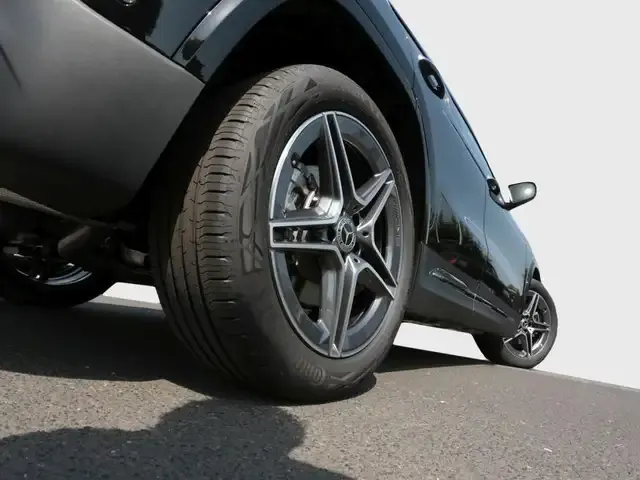 Mercedes-Benz GLA 220