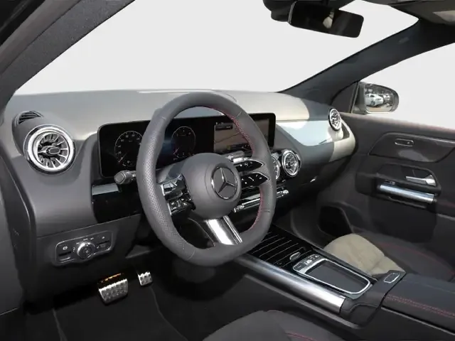 Mercedes-Benz GLA 220