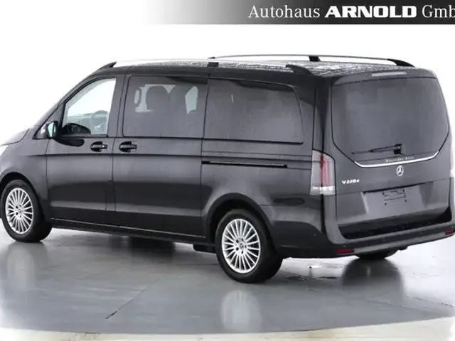 Mercedes-Benz V 220