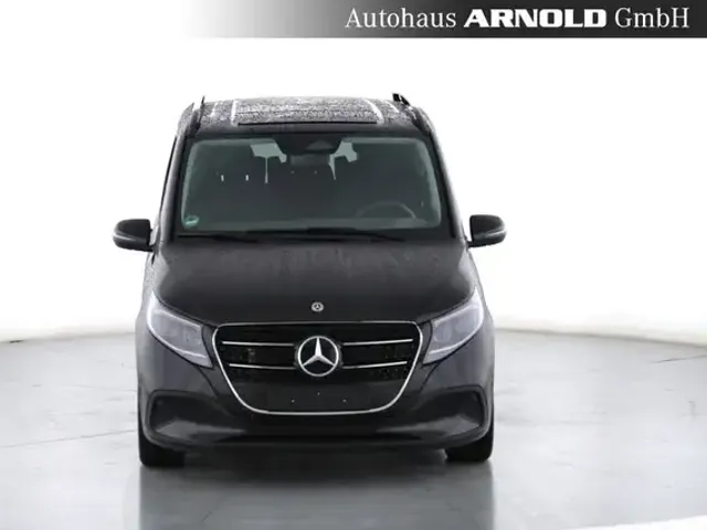 Mercedes-Benz V 220