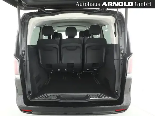 Mercedes-Benz V 220