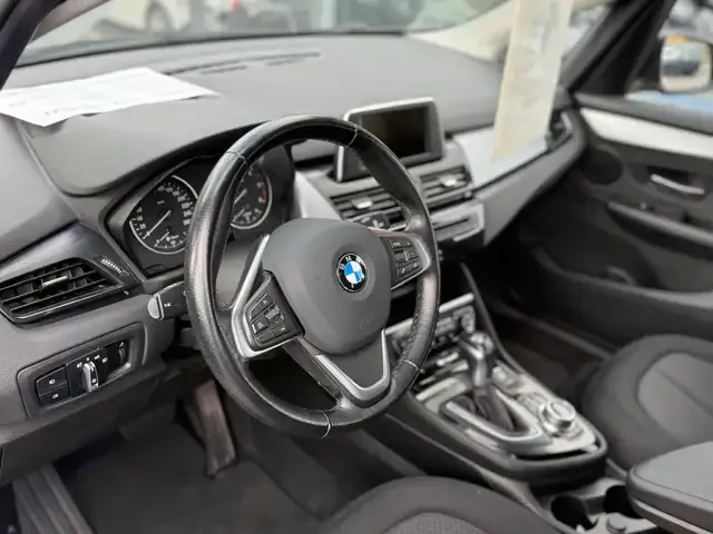 BMW 216