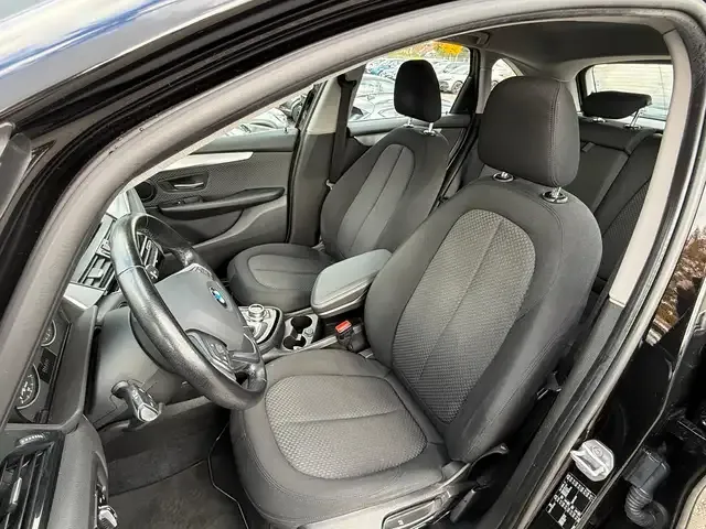 BMW 216
