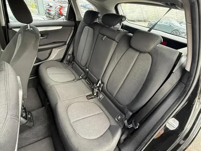 BMW 216