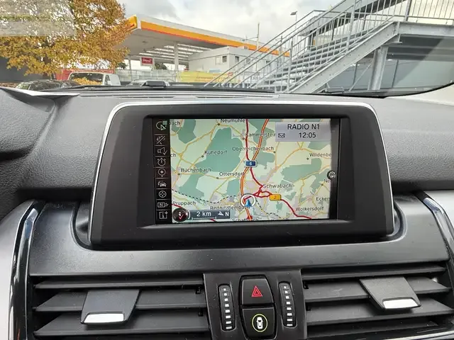 BMW 216