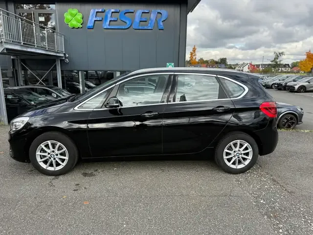 BMW 216