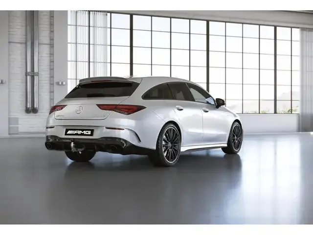 Mercedes-Benz CLA 35 AMG