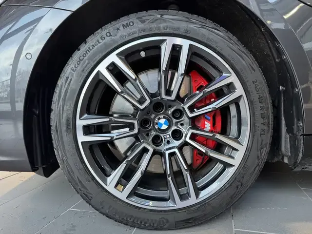 BMW 550