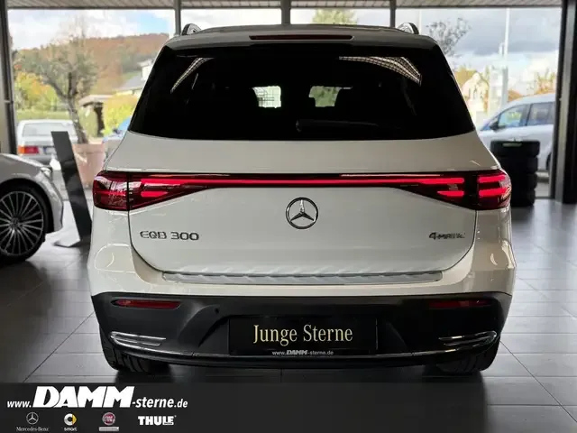 Mercedes-Benz EQB 300