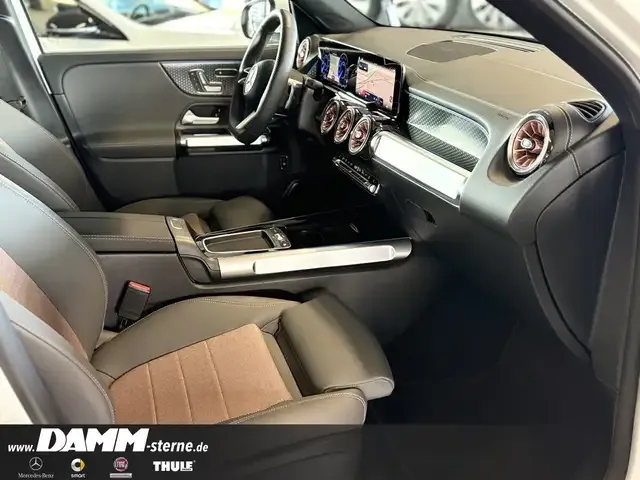 Mercedes-Benz EQB 300