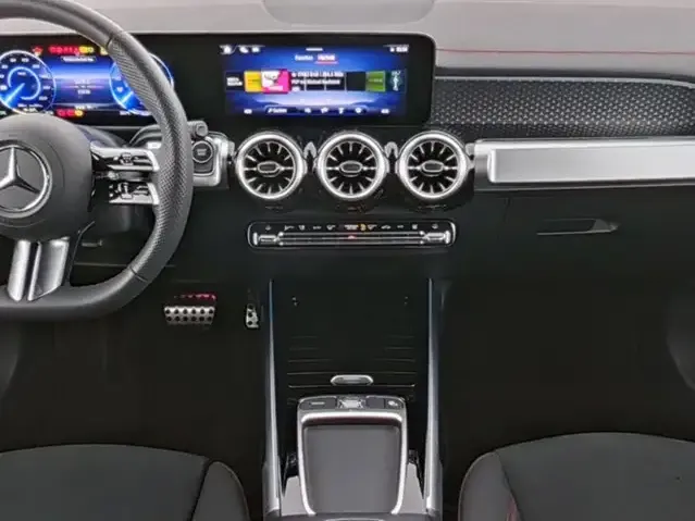 Mercedes-Benz EQB 300