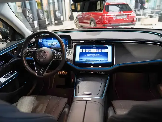 Mercedes-Benz E 220