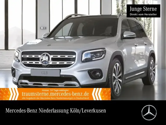 Mercedes-Benz GLB 220