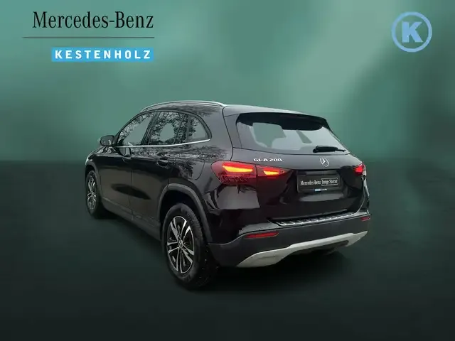 Mercedes-Benz GLA 200