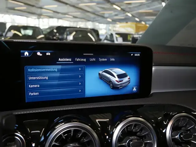 Mercedes-Benz CLA 200