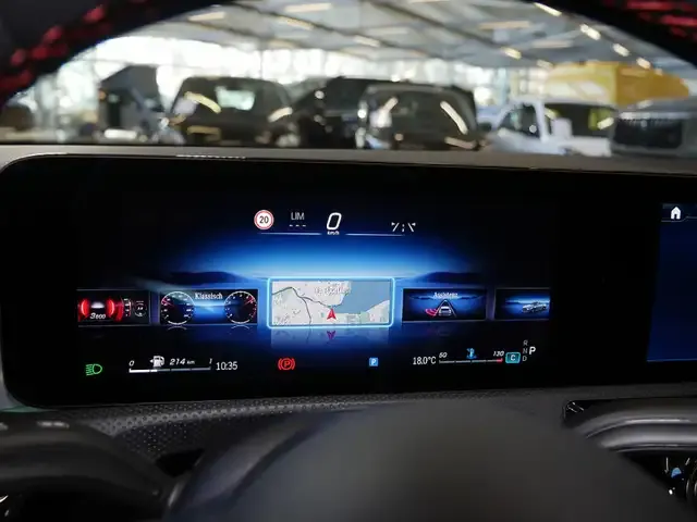 Mercedes-Benz CLA 200