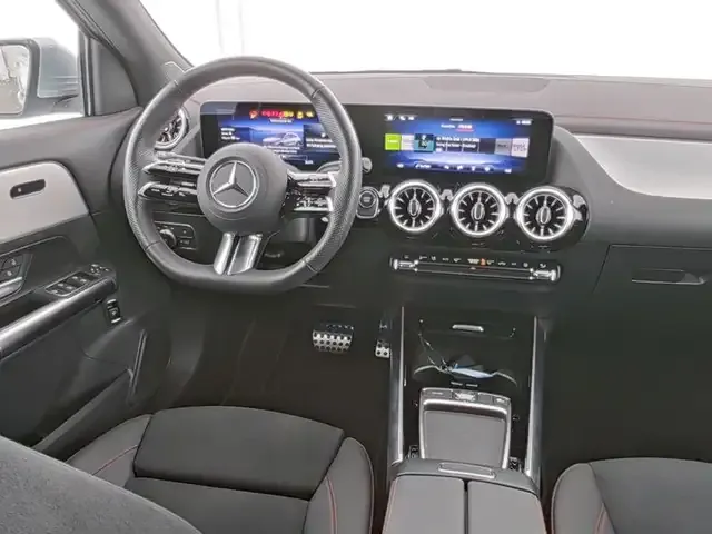 Mercedes-Benz EQA 300