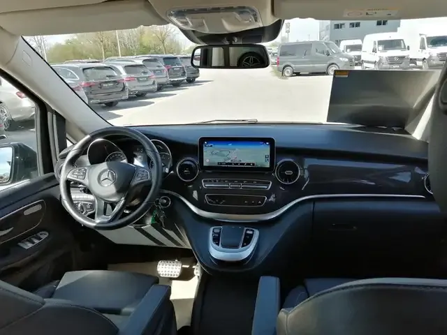 Mercedes-Benz V 300
