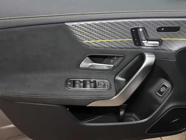 Mercedes-Benz CLA 45 AMG