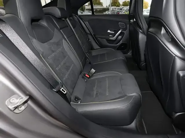 Mercedes-Benz CLA 45 AMG