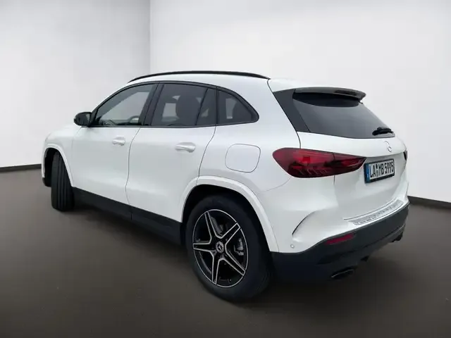 Mercedes-Benz GLA 200