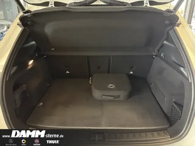 Mercedes-Benz EQA 300