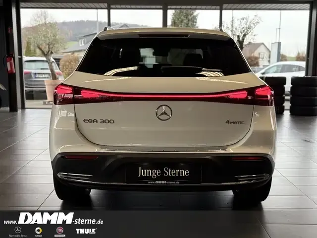 Mercedes-Benz EQA 300