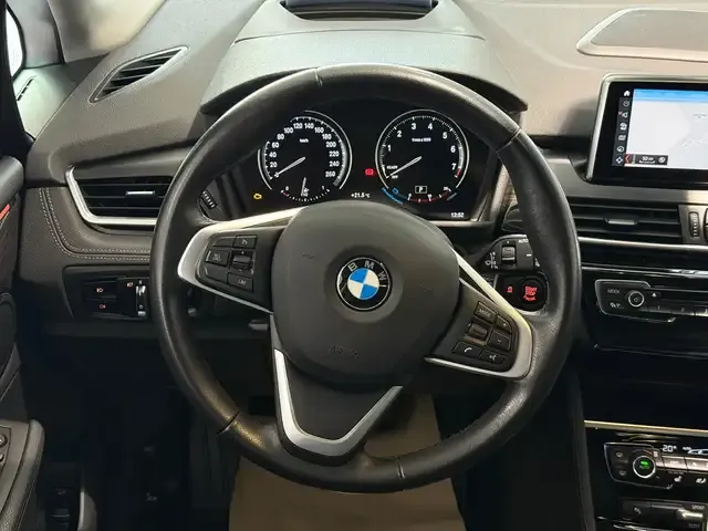 BMW 220