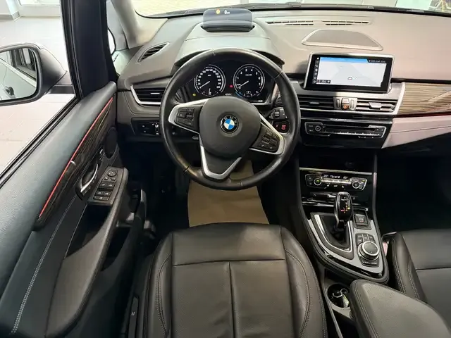 BMW 220