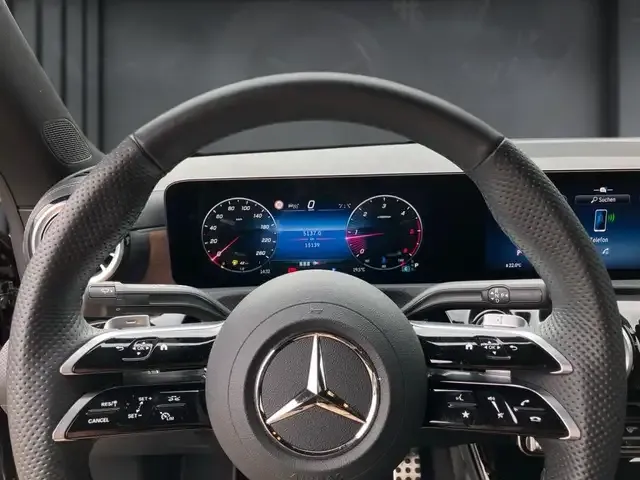 Mercedes-Benz CLA 220