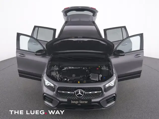 Mercedes-Benz GLB 220