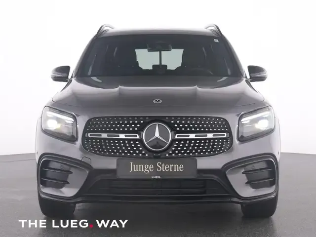 Mercedes-Benz GLB 220